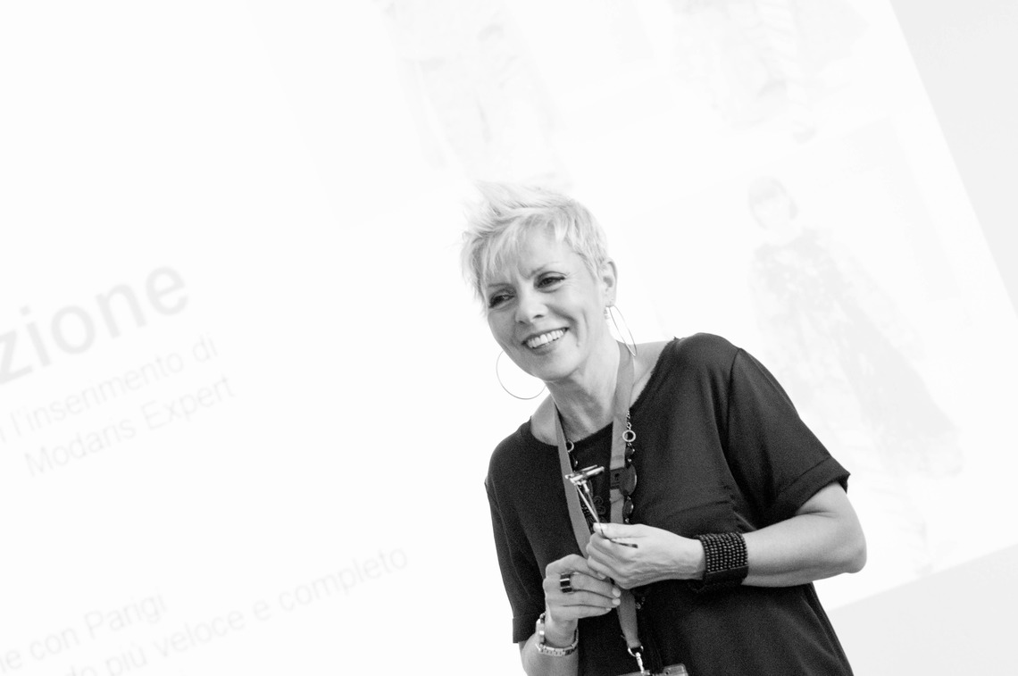 Caterina Rorro :: Lectra
